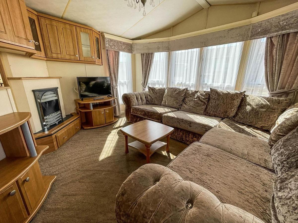 6 Berth Caravan Nearby Hunstanton Beach Front In Norfolk Ref 13019L Экстерьер фото
