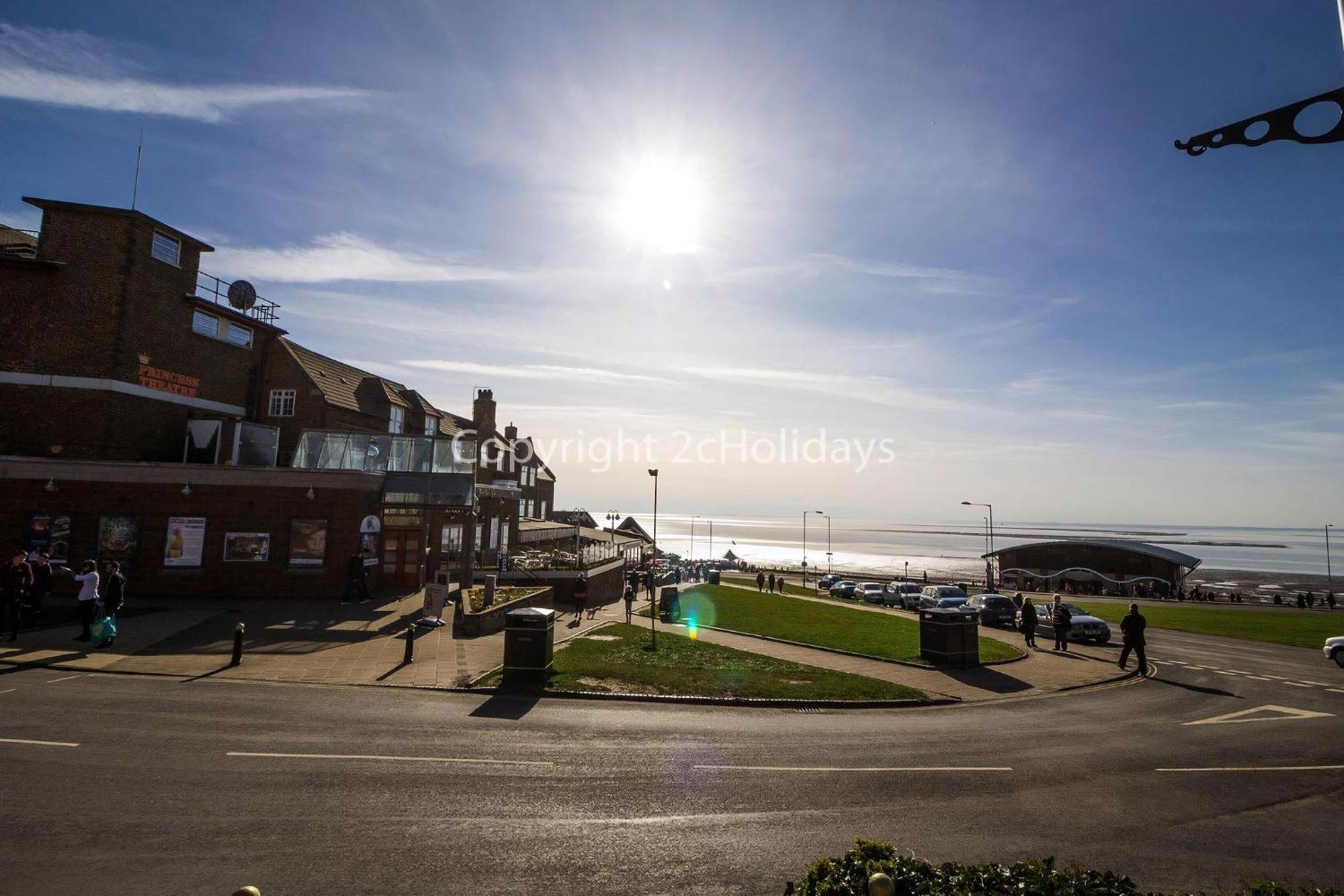 6 Berth Caravan Nearby Hunstanton Beach Front In Norfolk Ref 13019L Экстерьер фото